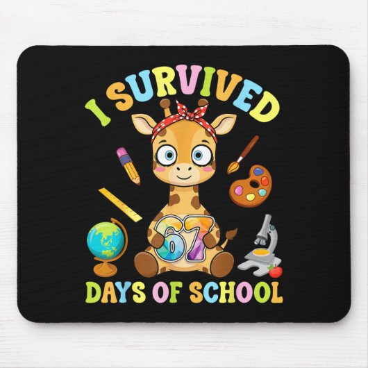 I Survived Six Seven Days Of School Cute Giraffe S Mousepad (Vorne)