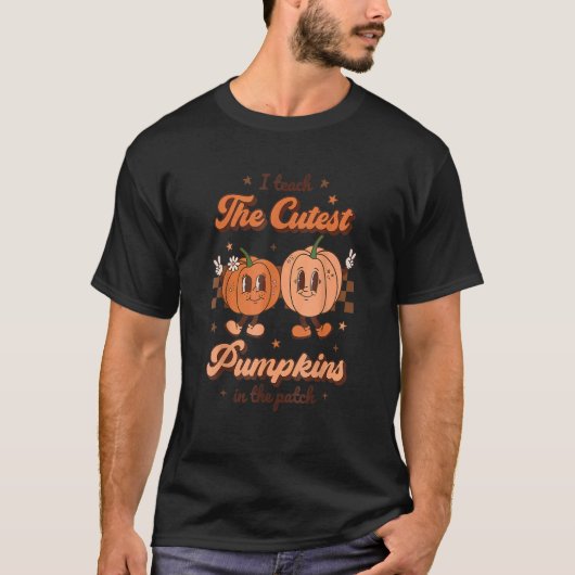 I Teach The Cutest Pumpkins In the Patch Retro Tea T-Shirt (Vorderseite)