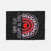 I Teach The Sweetest Hearts Rainbow Teacher Valent Fleecedecke (Vorderseite (Horizontal))