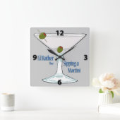 I von Rather Be Sipping a Martini SquareWall Clock Quadratische Wanduhr (Zuhause)