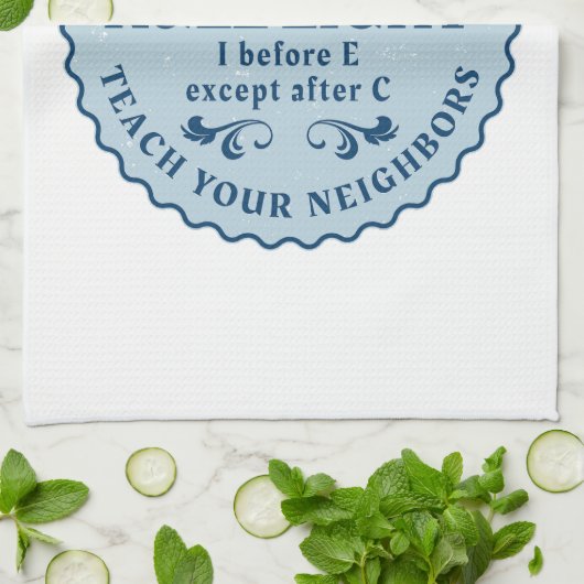 I vor E, außer nach C Rule Funny Geschirrtuch (Gefaltet)