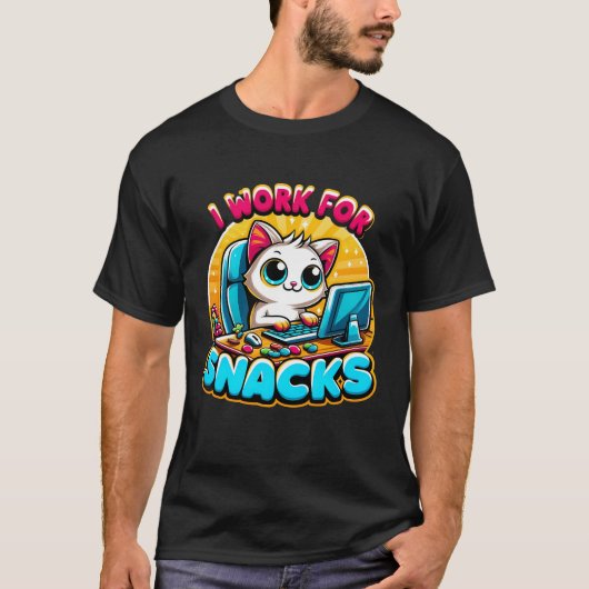 "I Work For Snacks" Funny Cat Working At Computer T-Shirt (Vorderseite)