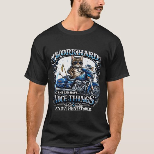 I Work Hard" Cat on Motorcycle T-shirt (Vorderseite)