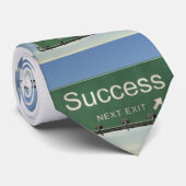 IAM-ERFOLGREICHE KRAWATTE (Gerollt)