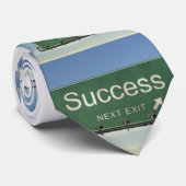 IAM-ERFOLGREICHE KRAWATTE (Gerollt)