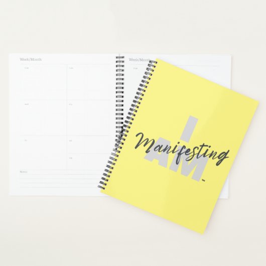 IAM MANIFESTING PLANNER (UNDATED) 8.5X11 PLANER (Anzeige)