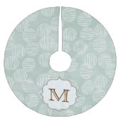Ice Blue Polka Dot Monogram, Initial Tree Skirt Polyester Weihnachtsbaumdecke (Vorderseite)
