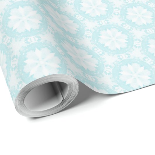 Ice Blue Snowflake Wrapping Paper Geschenkpapier (Rolleneckpunkt)