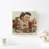 ICE CREAM PARTY Girl of Ice Quadratische Wanduhr (Zuhause)