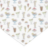 Ice Cream Sundae Desserts Pattern White Tischdecke (Schrägansicht)
