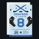 Ice Hockey Kindergeburtstag Party Blue Einladung<br><div class="desc">Lasse deine Skate hoch und plane eine Eishockey-Geburtstagsparty! Dieses Design beinhaltet Eishockeyschläger,  Skate und Puck. Bearbeiten Sie dieses Design so,  dass es den Farben Ihres Teams entspricht.</div>