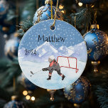 Ice Hockey name Personalized Watercolor Keramik Ornament<br><div class="desc">Dieses Design kann in dem Bereich personalisiert werden, der durch das Ändern des Fotos und/oder Textes zur Verfügung gestellt wird. Sie können auch angepasst werden, indem Sie auf Vorlage personalisieren klicken und dann auf die Schaltfläche klicken, um weitere Optionen anzupassen, um die Hintergrundfarbe zu löschen oder zu ändern, Text hinzuzufügen,...</div>
