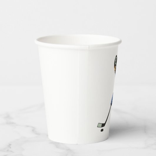 Ice Hockey Player in Blue Uniform Pappbecher (Rechts)