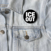 "ICE OUT" protest button (Beispiel)
