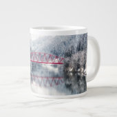 Ice & Snow | Red Bridge in Winter, Japan Jumbo-Tasse (Vorderseite Rechts)