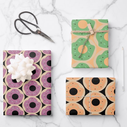 Iced Donuts Halloween Sprinkles Orange Green Black Geschenkpapier Set (Vorderseite)
