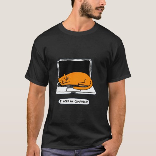 Ich arbeite an Computern Lustige Katze Cute Tech H T-Shirt (Vorderseite)