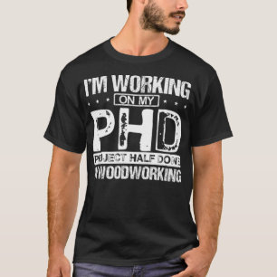 Ich arbeite an meinem bagel lustigen Archäologiebu T-Shirt