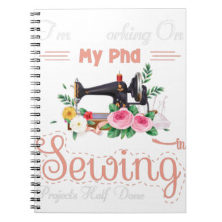 Ich arbeite an meinen Doktorandenprojekten, die zu Notizblock