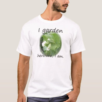 Ich arbeite deshalb ich bin mit Erbsenblüte im T-Shirt