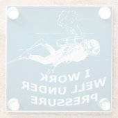 Ich arbeite gut unter Druck (Tauchen) Glasuntersetzer (Rückseite)