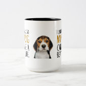 Ich arbeite hart, damit mein Hund ein besseres Leb Zweifarbige Tasse (Mittel)