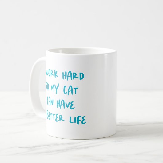 "Ich arbeite hart..." Funny Cat Lovers & Co-Worker Kaffeetasse (Vorderseite Links)