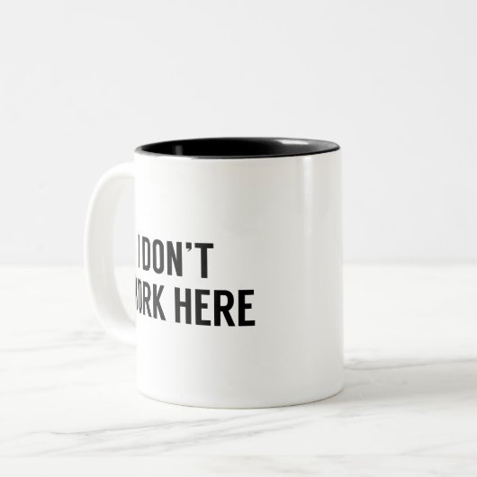 Ich arbeite hier nicht zweifarbige tasse (Vorderseite Links)