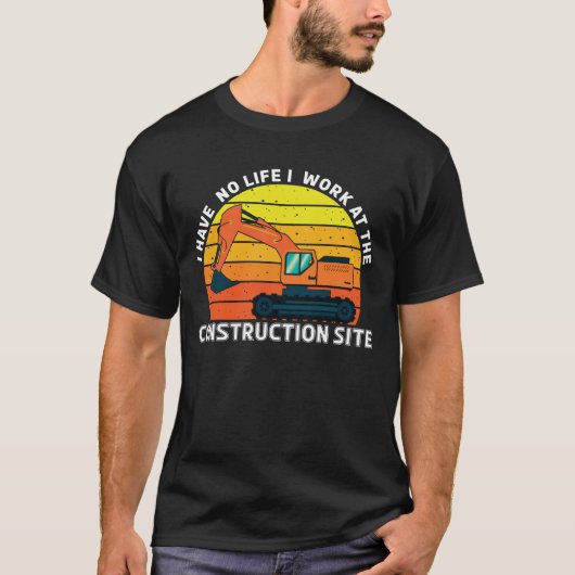 Ich arbeite im Gebäude des Baustellenbauers T-Shirt (Vorderseite)
