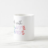 Ich arbeite mit absoluten Legenden Kaffeetasse (Mittel)