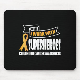 Ich arbeite mit Superhelden Childhood Cancer Ribbo Mousepad
