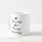 Ich bade im männlichen Riss-Schwarzen Kaffeetasse (Vorderseite Links)