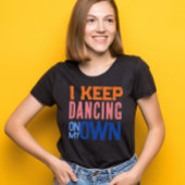 Ich behielt auf meiner eigenen Retro Typoqraphy-Mu T-Shirt