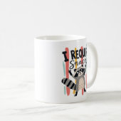 Ich benötige Snacks Lustiges Waschbär-Design Kaffeetasse (VorderseiteRechts)