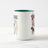 Ich benötige Snacks Lustiges Waschbär-Design Tasse (Zentrum)