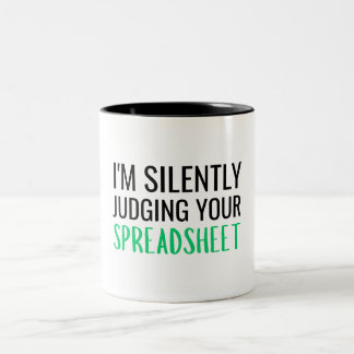 Ich beurteile Deine Tabelle stillschweigend Zweifarbige Tasse