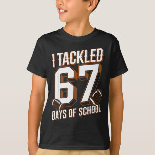 Ich bewältigte 67 Tage Schule Lustiges Sechs Siebe T-Shirt