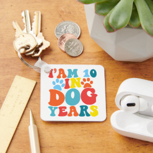 Ich bin 10 in Hundejahren 70. Geburtstag Groovy Hu Schlüsselanhänger