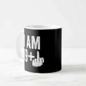 Ich bin 49 Plus Middle Finger 50. Kaffeetasse (Vorderseite Links)