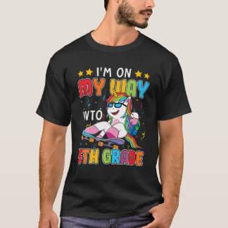Ich bin auf dem Weg in den 5. Klasse Kids Skateboa T-Shirt