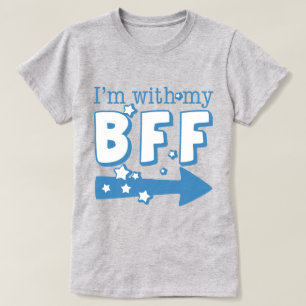 Ich bin bei meiner BESTE FREUNDIN (rechts) T-Shirt