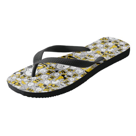 Ich bin Charlie Brown Pattern Badesandalen (Schrägansicht)