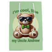 Ich bin Cooler Teddybär mit einem grünen Bow, der Mittlere Geschenktüte (Rückseite)