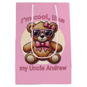 Ich bin Cooler Teddybär mit rosa Bow, anpassbar Mittlere Geschenktüte (Rückseite)