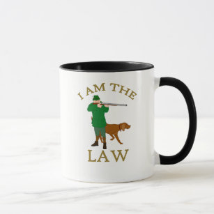 Ich bin das Gesetz mit einem Bauer mit einer Waffe Tasse