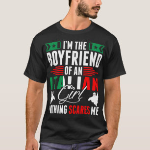 Ich bin der Freund eines italienischen Girl-Hemdes T-Shirt