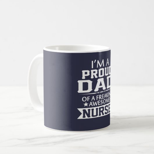 Ich bin der VATER EINER STOLZEN KRANKENSCHWESTER Kaffeetasse (Vorderseite Links)