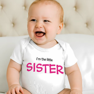 Ich bin die kleine Schwester Moderner bunter Junge Baby Strampler