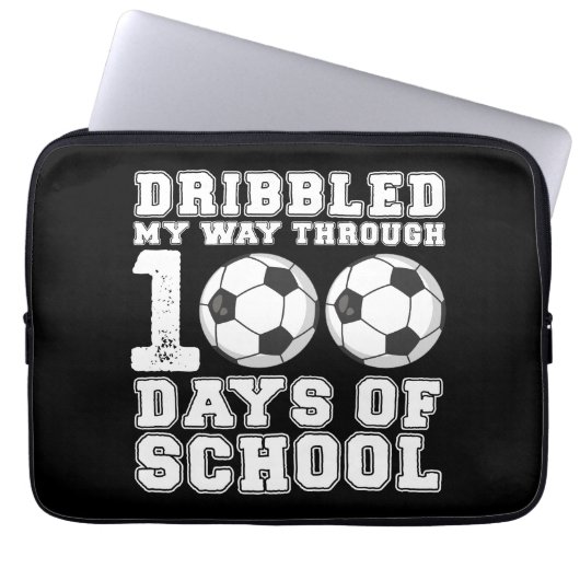 Ich bin durch 100 Tage Schulsoccer gejagt Laptopschutzhülle (Vorderseite)