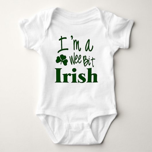 Ich bin ein bisschen irisch, St Patricks Day Baby Strampler (Vorderseite)